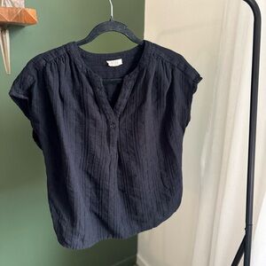 Women’s Black Textured Blouse